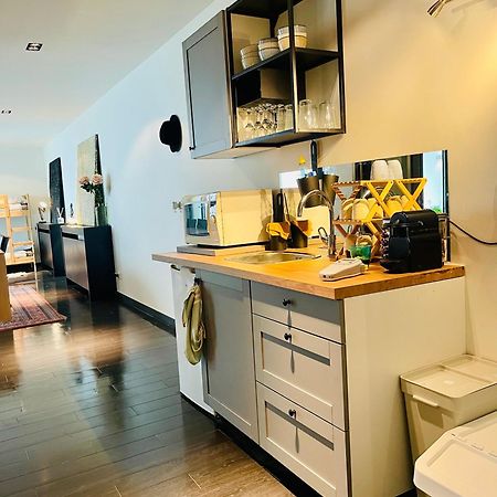 Down Town Spacious Loft Retreat With Private Parking Brussel Eksteriør bilde