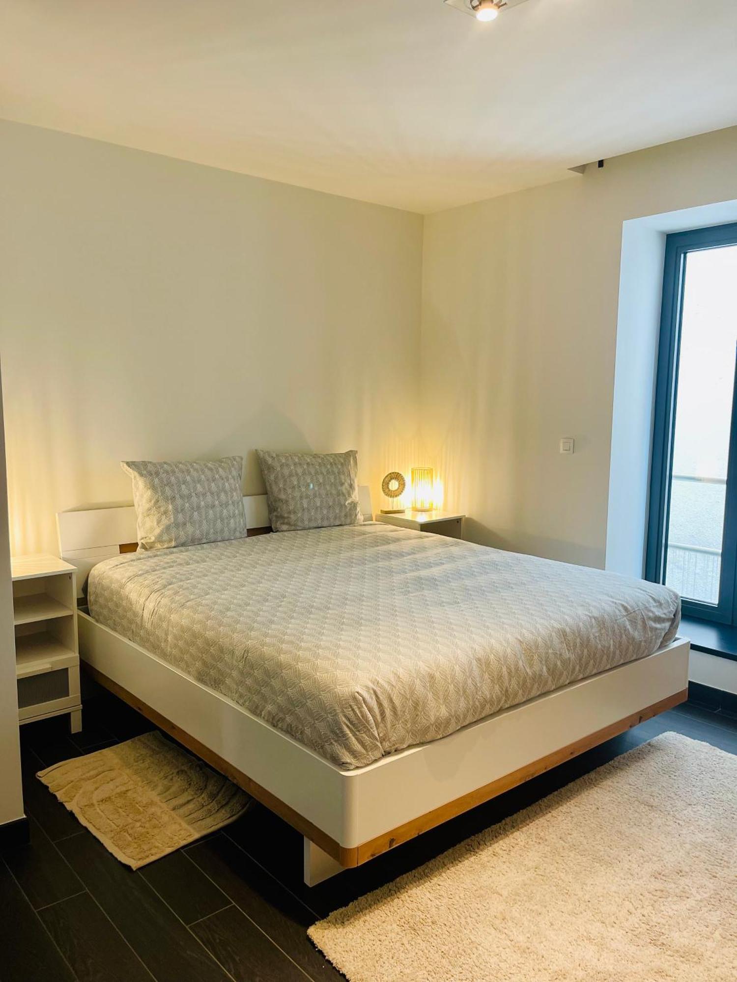 Down Town Spacious Loft Retreat With Private Parking Brussel Eksteriør bilde